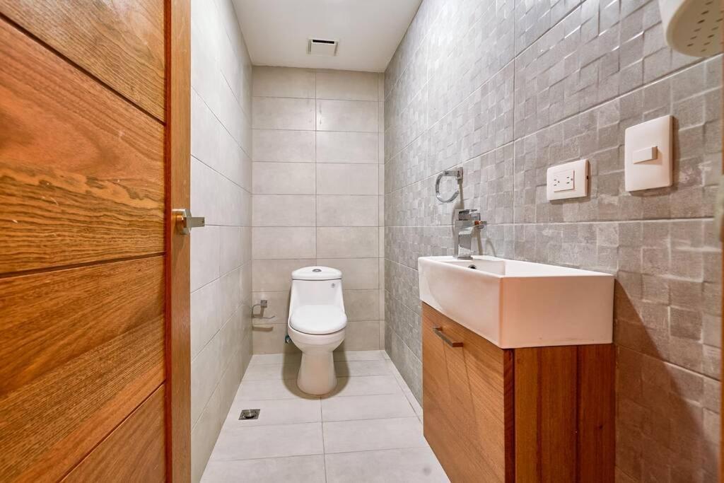 Escape Apartments, Balcony, Pool, Gym & Spa In La Julia Санто Доминго Екстериор снимка