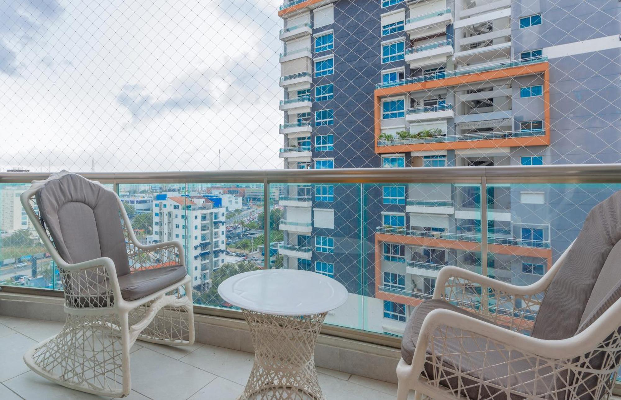 Escape Apartments, Balcony, Pool, Gym & Spa In La Julia Санто Доминго Екстериор снимка